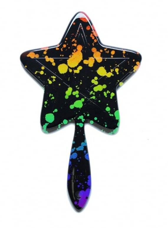 BrittyGuenther's tweet image. @JeffreeStar Your #MirrorKing @Jiffyjeffers199 played with photoshop &amp;amp; created this masterpiece 😱🏳️‍🌈❤️ Maybe an idea for next year's pride collection?!