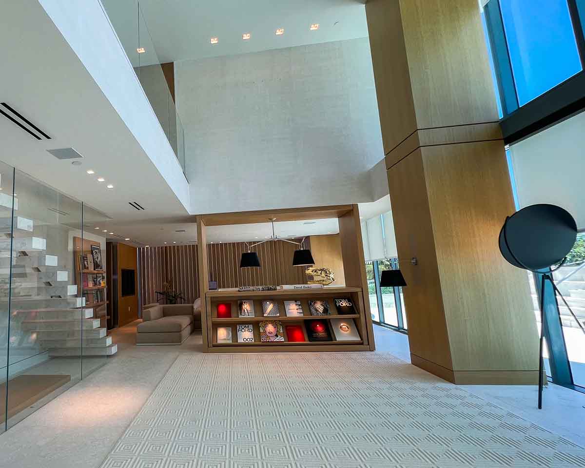 Premium_Control's tweet image. Here's how we a upgraded the smart home system in  this 360-degree 5,000-sq-ft home in South Florida @regaliamiami @charlesallem @arquitectonica #smarthome #homeautomation #southflorida #miami #smartlighting #windowtreatments  #fortlauderdale #bocaraton