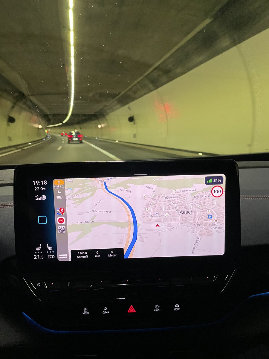 elektrologisch's tweet photo. GPS Signal lost and takes a long time till rerouting was done in @RouteBetter for iOS. Why dont use the integrated gyroscope of the phone for a road prediction? #abrp #routebetter #bugreport #developerswork https://t.co/EppL7i0PNk