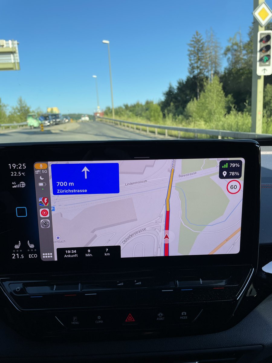 elektrologisch's tweet photo. GPS Signal lost and takes a long time till rerouting was done in @RouteBetter for iOS. Why dont use the integrated gyroscope of the phone for a road prediction? #abrp #routebetter #bugreport #developerswork https://t.co/EppL7i0PNk