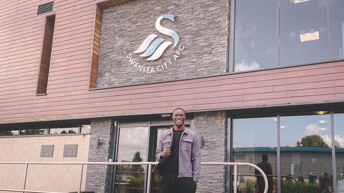 SwansOfficial's tweet photo. 🙌 𝗪𝗲𝗹𝗰𝗼𝗺𝗲 𝗪𝗶𝗹𝗹𝗶𝗮𝗺𝘀! 🦢

Swansea City has completed the signing of defender @wwasirii on an initial one-year contract. 

👉 https://t.co/5XmWcMHPPm https://t.co/6hBStn0VJM