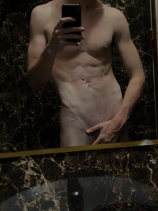 What do you like most about this picture?
Open for dm’s atm https://t.co/CPsUjW1f4r