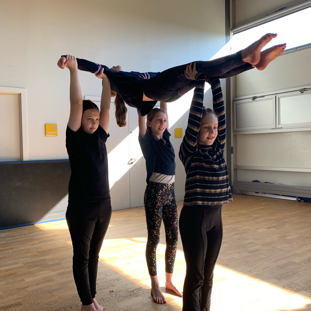 Hope our students have kept their strength up over half term. Saturday classes back tomorrow kicking off with Acro 🧡

jmcdanceandmusic.co.uk/capitalcityaca…

#backtoit #dance #danceclasses #lift #acro #dancing #singing #drama #dancelove #danceschool #dance #nwlondon #nw10 #jmcdancemusic
