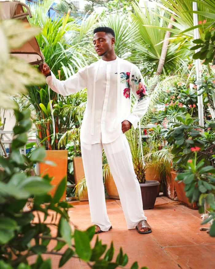 BradfordCole8's tweet photo. As long as your outfit makes you feel comfortable and confident, then you’ve found the perfect outfit for yourself.
Photographer 📸 @cyicefit
#proudlynigerian #9jafashion #bradfordcole #madein9ja #madein9jabrand #bradoriginal https://t.co/L4qebQi4Fi