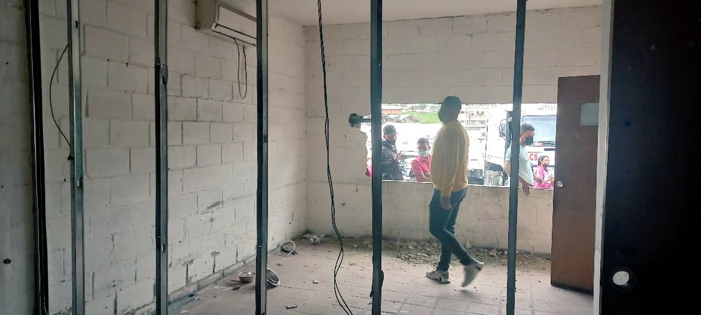 Fastac Alcadia de Caracas (@fastacve) on Twitter photo En aras de dignificar los espacios de la atención médica primaria de los trabajadores de <a href="/Supra_Ccs/">Supra Caracas</a> realizamos una inspección con <a href="/fondec_ccs/">FONDEC</a> para iniciar trabajos de reparación y rehabilitación del área.
<a href="/NicolasMaduro/">Nicolás Maduro</a>
<a href="/AlcaldiaDCcs/">Alcaldía De Caracas</a>
<a href="/gestionperfecta/">Carmen Meléndez</a>
<a href="/fondec_ccs/">FONDEC</a> En aras de dignificar los espacios de la atención médica primaria de los trabajadores de <a href="/Supra_Ccs/">Supra Caracas</a> realizamos una inspección con <a href="/fondec_ccs/">FONDEC</a> para iniciar trabajos de reparación y rehabilitación del área.
<a href="/NicolasMaduro/">Nicolás Maduro</a>
<a href="/AlcaldiaDCcs/">Alcaldía De Caracas</a>
<a href="/gestionperfecta/">Carmen Meléndez</a>
<a href="/fondec_ccs/">FONDEC</a>