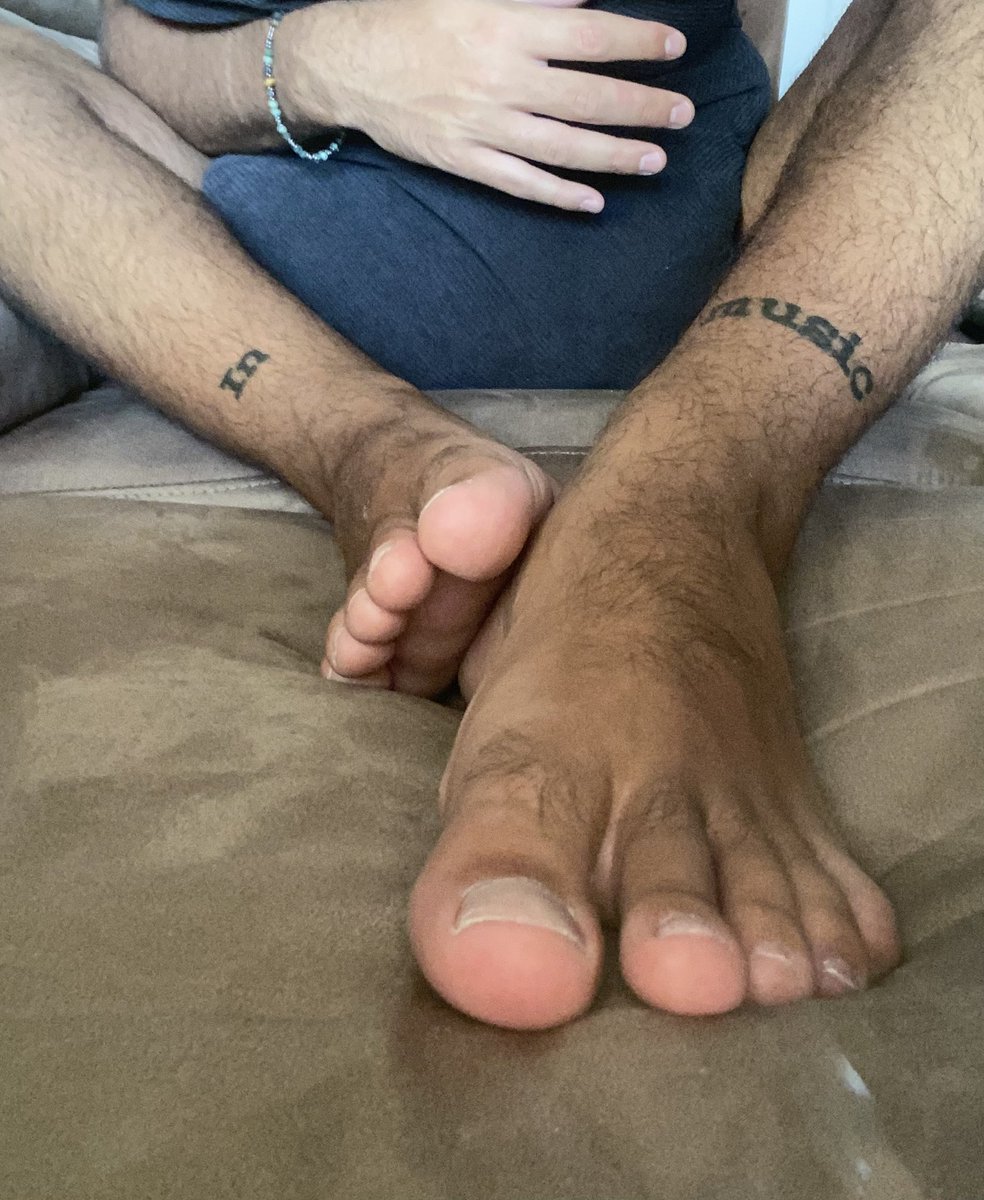 Gabriel27075951's tweet photo. Contenuti special solo su onlyfa#s @u231489808 #feet #feetfinder #feetfethish #feetmale #feetboy #piedi #fetish #onlyfans https://t.co/0ptBECaV2p