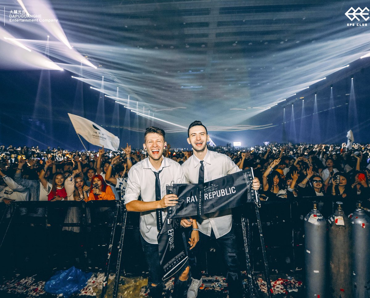 Good Day Voyagers 😁 <a href="/RaveRepublic/">Rave Republic</a> just announced that they’ll be adding more shows in July including a few European dates 🥳

NFT holders will have exclusive access to RR info like this ahead of the general public in our discord 🤩

Tag 3 friends ⬇️ 

discord.gg/NjG2mt4yH6