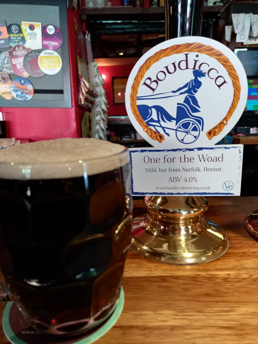 BoudiccaBrewing's tweet photo. #FridayBeerOClock at my local, @LionNorwich! Happy days! After a lovely pale ale, it's time for mild, hentut! π€
Thanks for everyone's super positive comments of One for the Woad, we'll look to brew it again this year! https://t.co/GWglGBKWT9