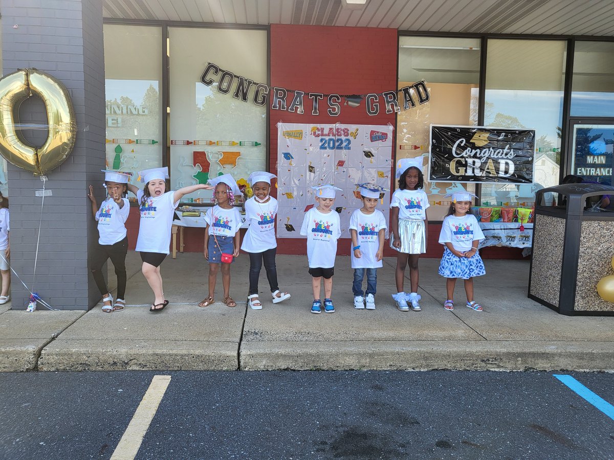 BeautifulB_CC's tweet photo. We are celebrating the close of an amazing school year!  Congratulations to all our Pre-K graduates from Beautiful Beginnings.  The world is waiting for you! @PHLpreK @PHLfamilies @FirstUpEarlyEd @StartStrongPA https://t.co/AJjmUbMnMH