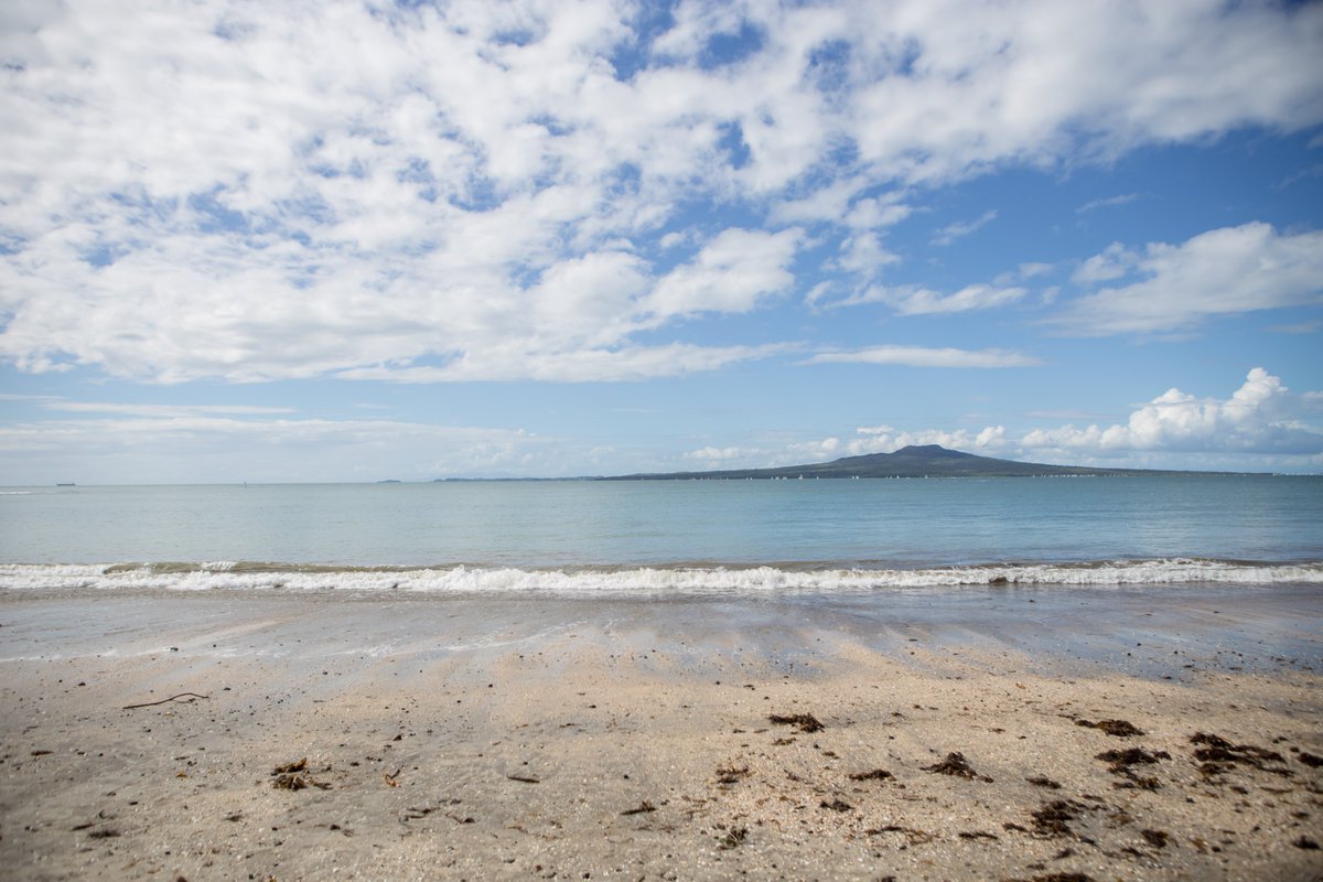 seanlin006's tweet photo. Strolling on the beach in a sunny day.
To see the Chinese article:
https://t.co/duqFvVJA9O

#newzealand #NZMustDo https://t.co/uKepGqlfpw