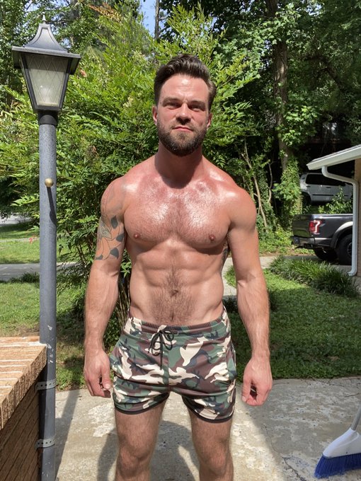 ?????

?https://t.co/J9MyKQVQGt?

@scallysex @thexxlmen @HotMaleStuds @GAYXXXBLOG @theQueerPig @QueerMeNow