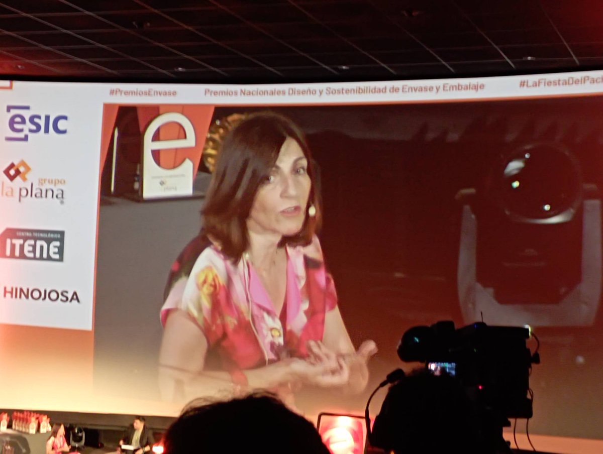 AvepAsociacion's tweet photo. Enhorabuena al Cluster de E&amp;E por la excelente iniciativa de los Premios de Diseño y Sostenibilidad del Envase y Embalaje - hoy asistimos a la entrega de premios🙌🙌.
#ClusterE&amp;E https://t.co/SI6jhX13wM