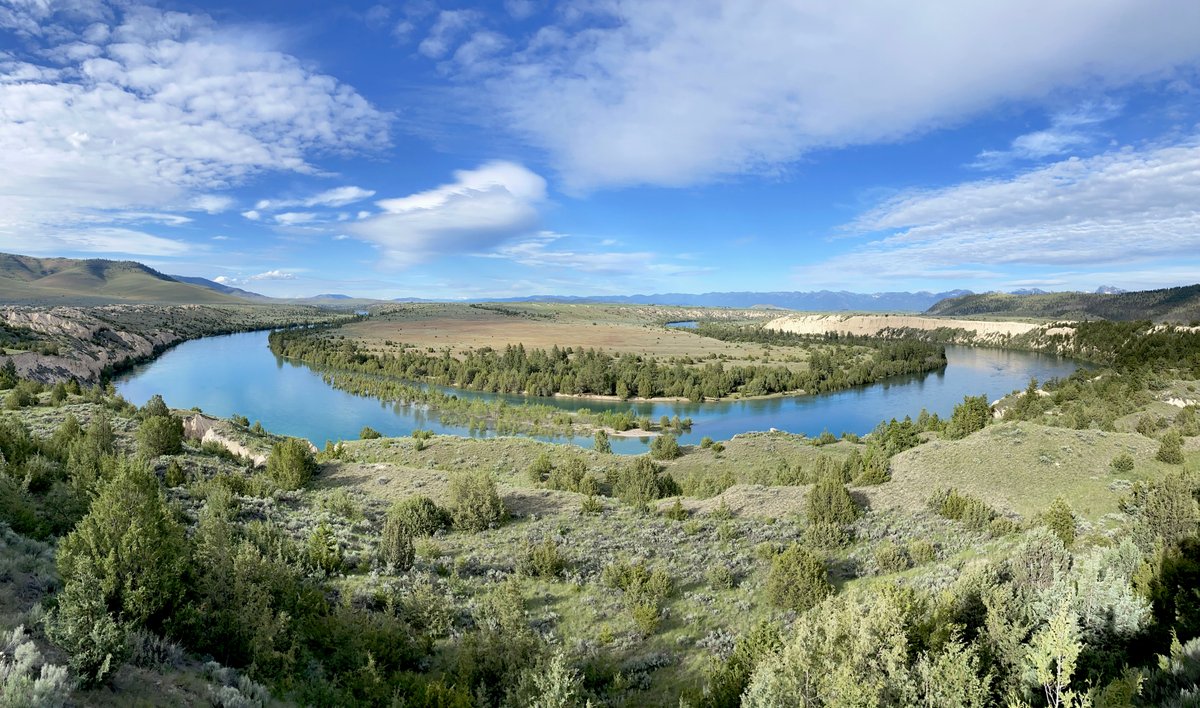 NV5Geospatial's tweet photo. #FieldPhotoFriday Check out this awesome shot our survey crew got of Flathead River in Montana!
#Montana #FlatheadRiver #Nature #Friday #NV5Geospatial https://t.co/qzybpMJ2PX