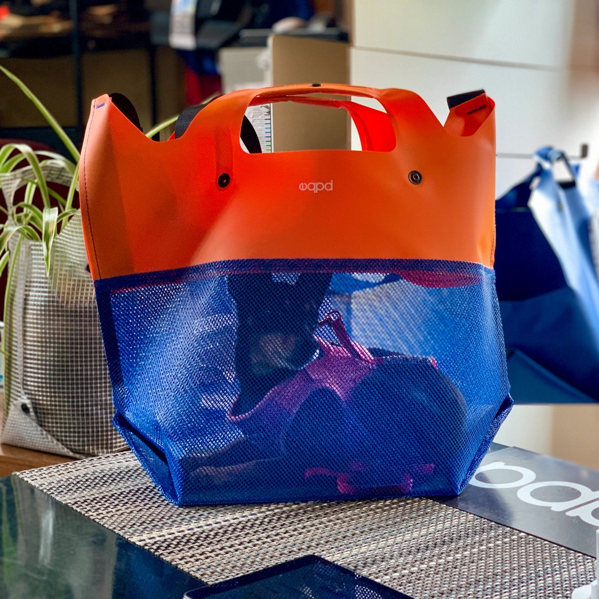 EqpdGear's tweet photo. Travel with your pet in style! Our MeshBag is highly durable, stain resistant, and keeps your pup comfortable in the mesh bottom. https://t.co/4LOsrO9gtn https://t.co/344hMh3ff3