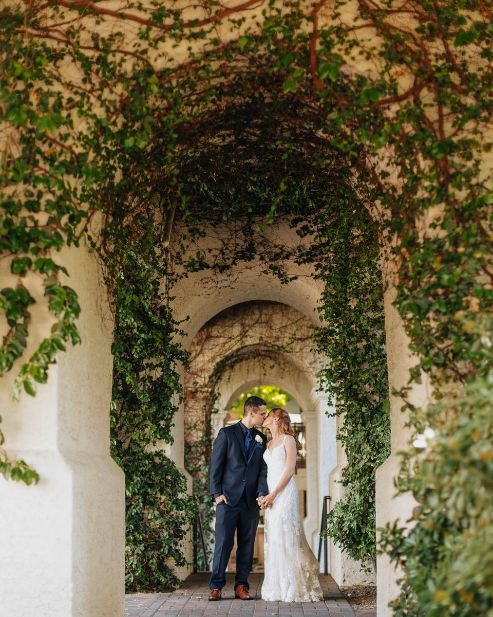 ArizonaGrand's tweet photo. Celebrate your love in one of our gorgeous ceremony and reception venues! 💗 // 📷 @mollymcphoto

#azweddingphotographer #azweddingvenue  #azwedding #arizonawedding #weddingphotography #arizonaweddingvenue #weddinginspiration #phoenixweddingvenue #phoenixbride https://t.co/8nAi78P4TQ