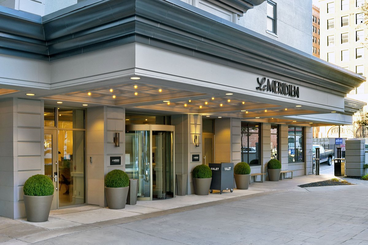 explorestlouis's tweet photo. Check out the newest and coolest St. Louis hotels that have recently opened, or are about to in St. Louis. https://t.co/Su10FvY7Zd #explorestlouis https://t.co/xAGVySTUCY