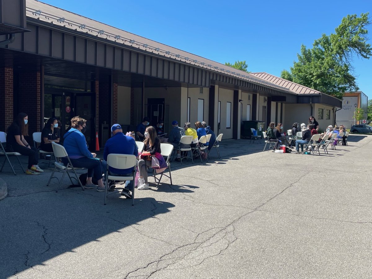 LFCDogGuides's tweet photo. It’s been a very busy few weeks for #lfcdogguides. Instructors have been very busy with in person classes for our Seizure Response and Diabetic Alert programs. 

All teams are all doing really well! Today is their last day of training. All the best to the grads! https://t.co/dikcM7fyZI
