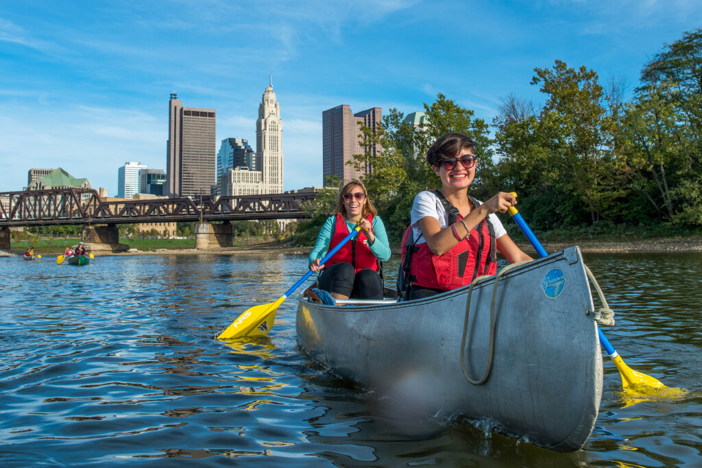 StudentLifeOSU's tweet photo. Staying in Columbus for the summer? Find something to do this weekend with the #CollegeInCBUS website! 🚣 https://t.co/BjRZLUsOS7 https://t.co/lWpwQqGe5e