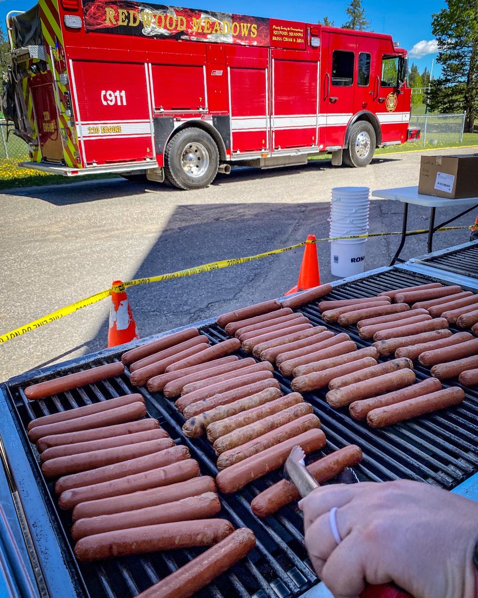 Redwood Meadows Fire tweet media
