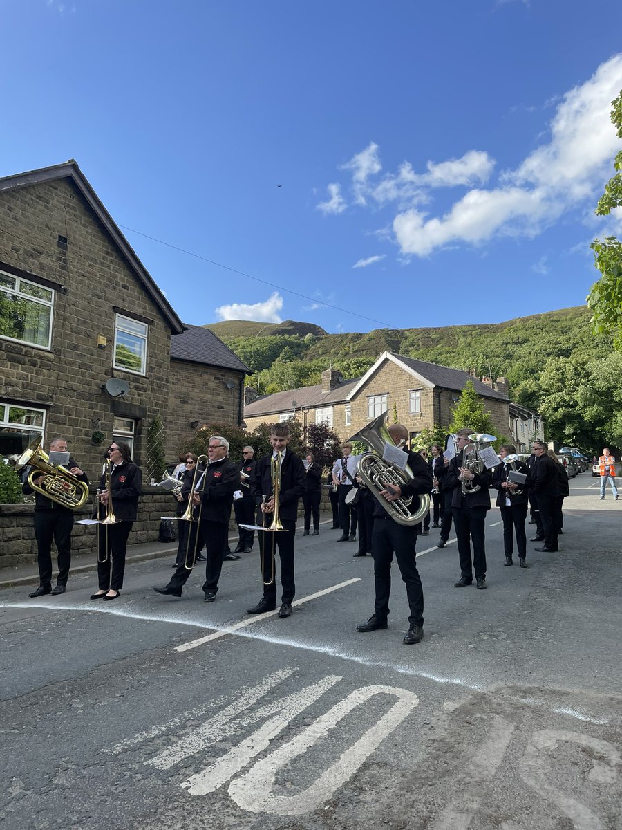 CarrbrookWhitFriday tweet media