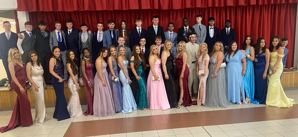 Let the prom commence!! What a fabulous, sparkling group. #Classof2022