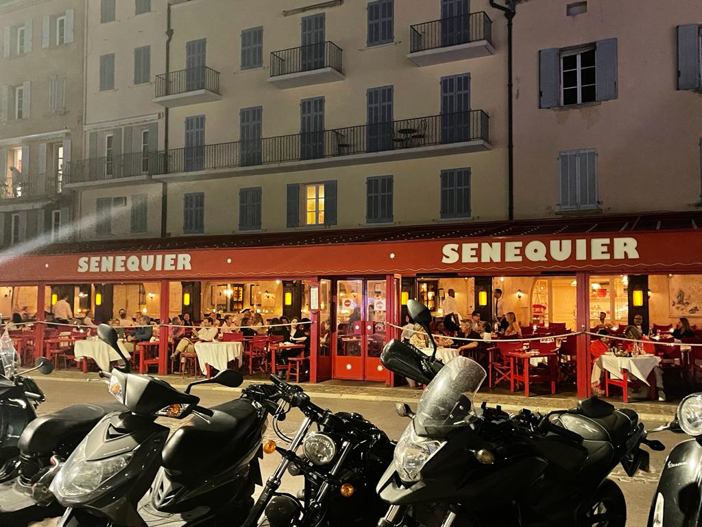 Pre-prandials in Saint-Tropez...
#sainttropez #CotedAzur #LuxuryTravel
