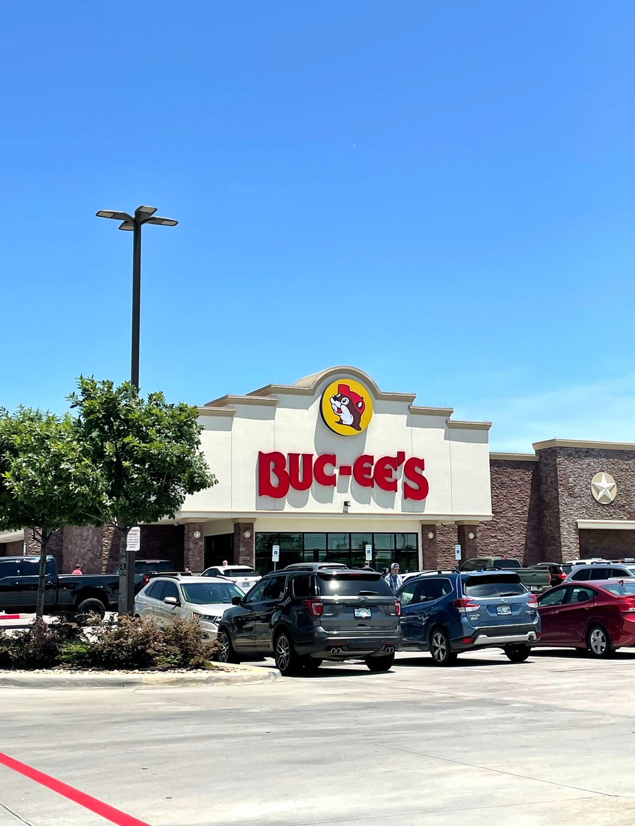 klowehamilton's tweet photo. This stop is for you, @PirateRick69.  #HelloTexas https://t.co/f0UV0V7dRR