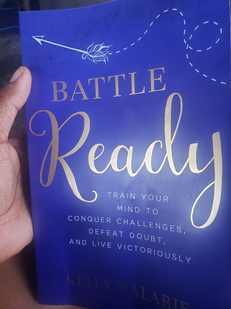 _iamahm's tweet photo. Current read in between customers @kellybalarie 
This book is amazing 🙂 and helpful. https://t.co/0dMujytz3D