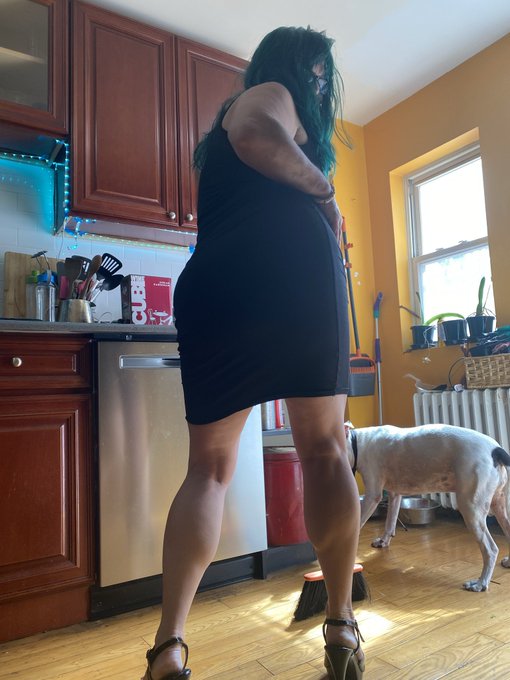 Oh, hey. Wanna give me a hand? https://t.co/6UDmNMsLaX