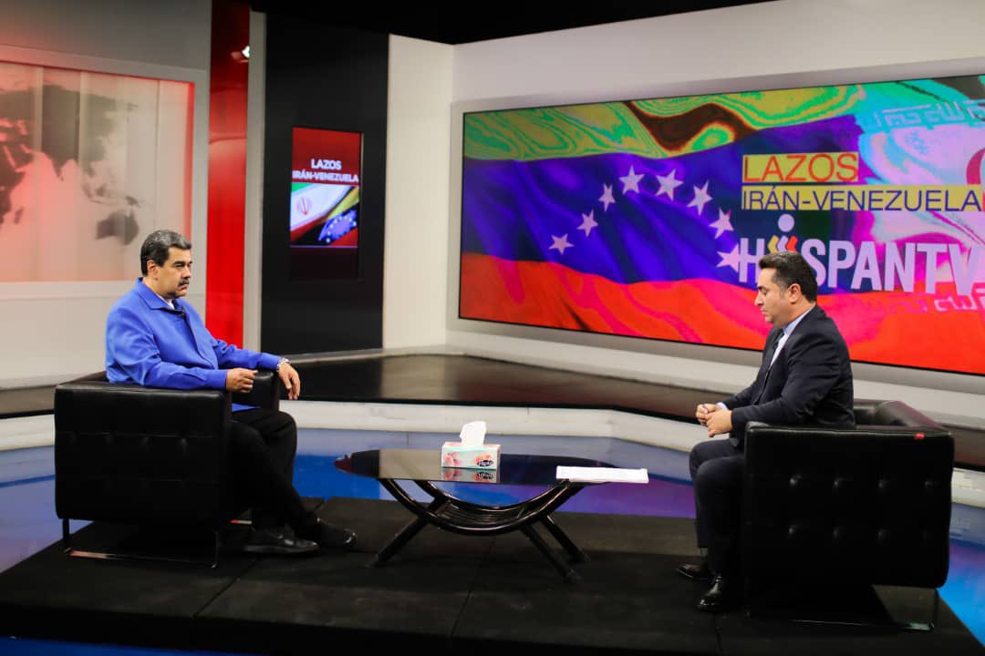 RMarcoTorres's tweet photo. Nuestro Pdte @NicolasMaduro lleva la verdad de los pueblos en resistencia durante su visita a la hermana República Islámica de Irán; ratificando los principios de cooperación y solidaridad de Venezuela en la lucha contra la desigualdad y en favor de la paz #VenezuelaEIránHermanas https://t.co/qSLJZRmuIO
