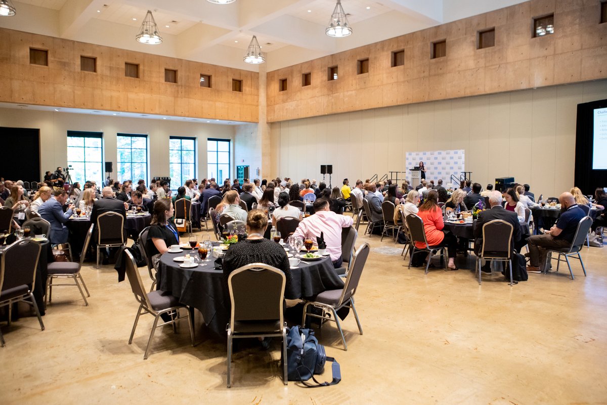 USCleanPower's tweet photo. The #DEI Luncheon at #CLEANPOWER2022 united the industry in recognition of the Energy Transition for All initiative. Our 250+ attendees helped raise $5K for @ProjectQUESTInc, a San Antonio workforce development non-profit. Thanks to all who joined! #ET4All https://t.co/qWcuPU4adY https://t.co/nzxmYOOpID