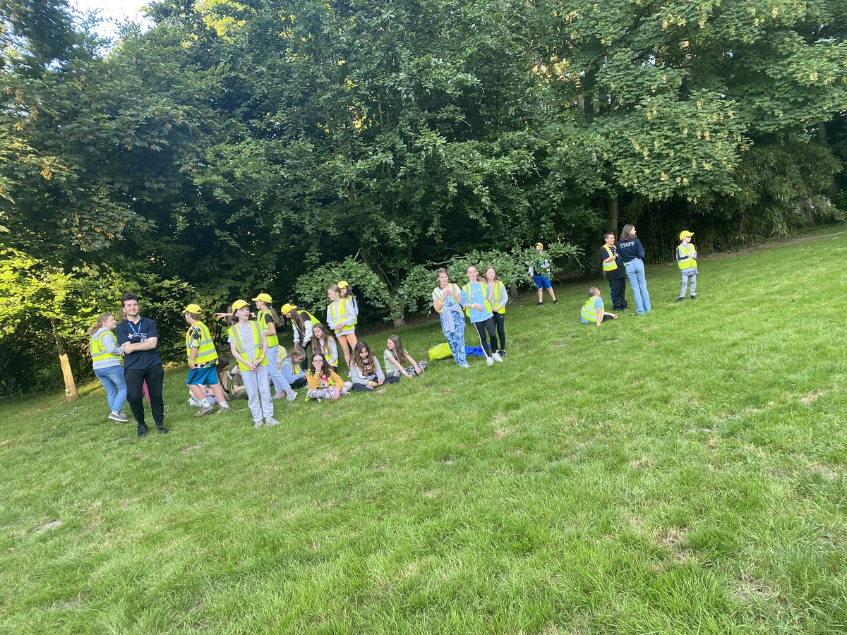 Class 6F tweet media
