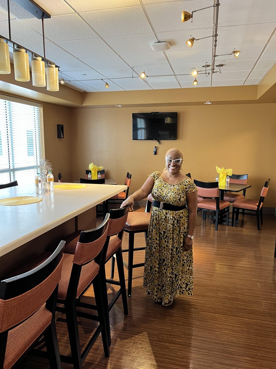 RhemaLLC's tweet photo. THE MIDDLE: Young Adults Entrepreneur Leadership Bootcamp kicks off NOW! We're all set up and ready to greet our young #entrepreneurs.
-
-
-
-
-
#FortMyers #SWFL #CapeCoral #Florida #Coaching #Goals #education #youthempowerment #youthdevelopment #fgcu #Entrepreneur https://t.co/pXqf3RHG7C