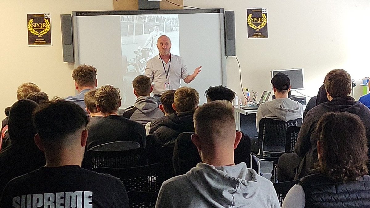 Today the Automotive and Engineering learners from @coleggwent #CrosskeysCampus Engineering department, had the huge pleasure of welcoming the original @TopGear Stig Perry McCarthy to the campus.
