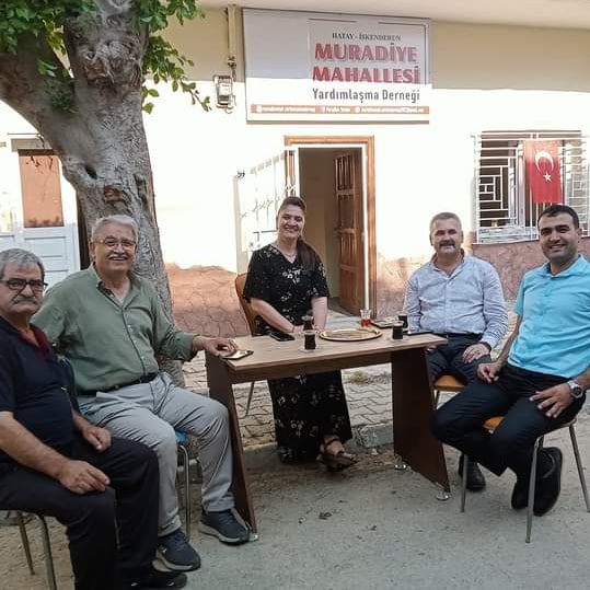 SararaiLuv's tweet photo. Dost demek, iyi gün, kötü gün, dert, mutluluk, tasa, kaygı, kardeşlik, paylaşmaktır. Çünkü dost, içinde tüm insanı ihtiyaç ve duyguları barındıran kişiye verilen addır. En zor gününde derdine derman olan, en mutlu anında yanına neşe katandır.
#Elvefa
#Vefa https://t.co/o9p9QlulvC