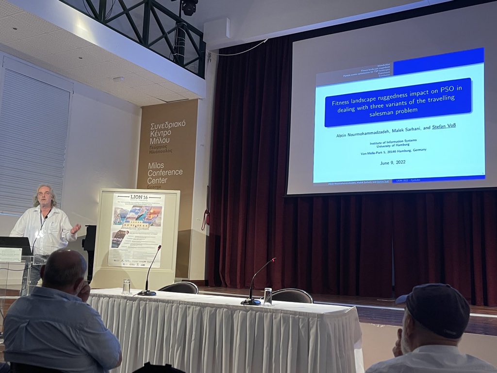 In his talk, Prof. Stefan Voß, the Dean of @HSBA_ from <a href="/unihh/">Universität Hamburg</a>, focuses on understanding the behaviour of algorithms on different fitness landscapes appearing in combinatorial optimization problems. He presents a first investigation by considering #PSO for variants of #TSP