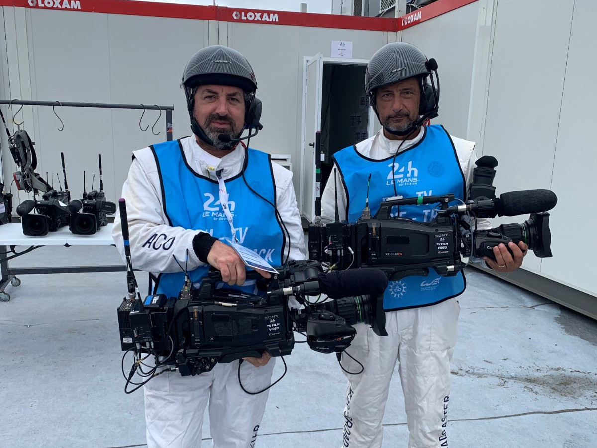 Vislink's tweet photo. Our customer @ampvisualtv is prepping for #LeMans24 race. #Vislink equipment is used for 30 #pitlane cameras & on-board cams.
330 people crew, 15 on-board #RFcamera's, over 40 fixed camerapositions, 1 helicopter, 24h live
#AtTheHeartOfTheAction #FutureIsNow #SportsTechnology https://t.co/cgsj4dFNeQ