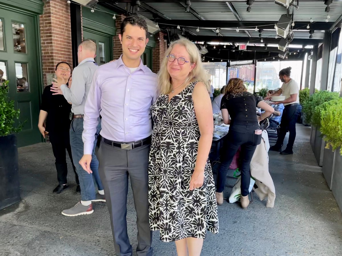 Graduation Celebration 🎉for <a href="/HMS_GeneralMed/">HMS Fellowship in General Medicine & Primary Care</a> MGH Fellow, @fmarcondesmd and Mentor @jennyhaas