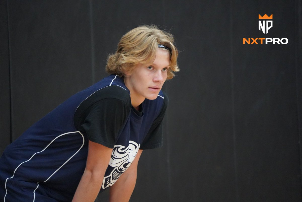 NXTPRO West (@nxtprowest) on Twitter photo Higley 2026 G Noah Gloor could be an early impact guy right away to kick off his HS career.
Poise, confident approach, production offensively with his paint pressure and shooting. Looking forward to tracking his development.
<a href="/Higley_Bball/">Higley Basketball</a> | <a href="/ArizonaGremlins/">Arizona Gremlins</a> Higley 2026 G Noah Gloor could be an early impact guy right away to kick off his HS career.
Poise, confident approach, production offensively with his paint pressure and shooting. Looking forward to tracking his development.
<a href="/Higley_Bball/">Higley Basketball</a> | <a href="/ArizonaGremlins/">Arizona Gremlins</a>