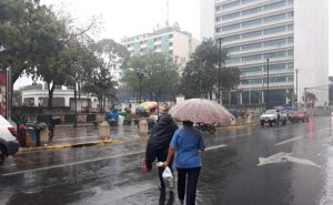 STNHonduras's tweet photo. #STNINFORMA: Onda tropical traerá fuertes lluvias este sábado y domingo en varios sectores del país, anuncia COPECO. https://t.co/jHraRjGKmT