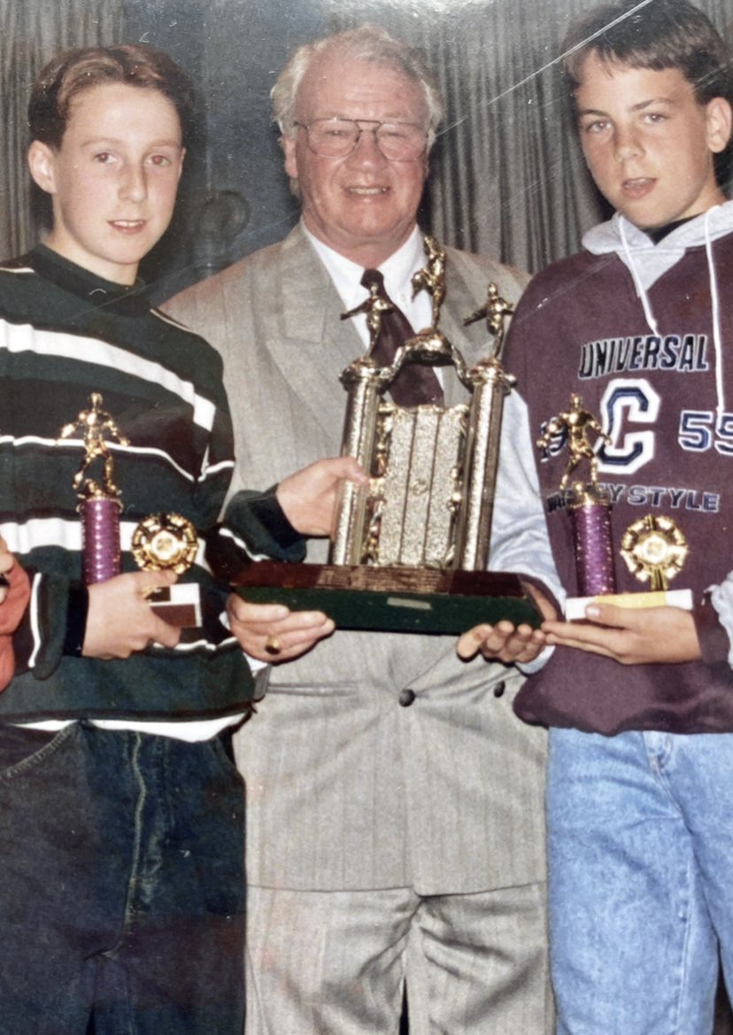 Pollardg80's tweet photo. Fortunately the memory of meeting Everton player, manager, legend Billy Bingham lasts longer than my ‘curtains’ did, and was a whole lot more special. #EvertonFC #BillyBingham https://t.co/meSoDUPI0i