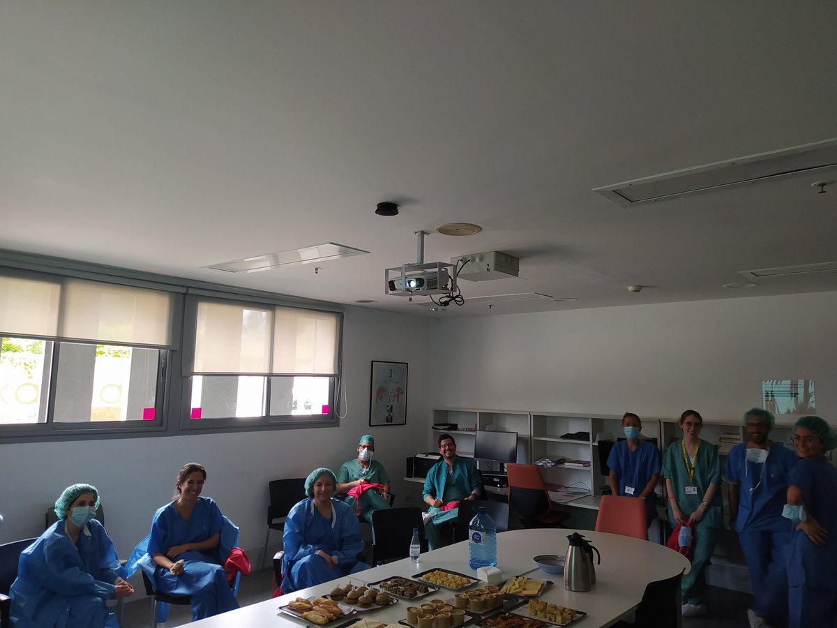 jesus_bollo's tweet photo. Vuelta a la normalidad, cursos presenciales de cirugía laparoscopica avanzada de colon, y van 56 cursos!!!
Para terminar hoy proctocolectomia + IPAA @etargarona @HospitalSantPau @JNJNews @JNJGlobalHealth https://t.co/u30udNuD2b