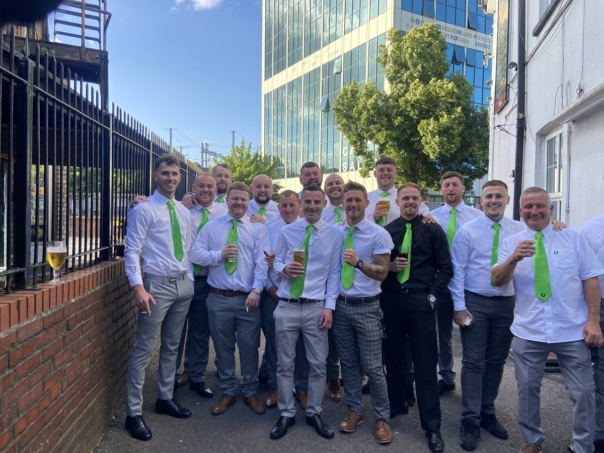 AlwayFC's tweet photo. League presentation night 🍏💚. As some may be aware this night fell on Ryan’s 1 year anniversary but we started this club for him and his family so we owe it to them all to come and represent and collect the trophy we won. It’s all for him 🍏 #RyanOconnor #UPTHEAPPLES 🍏💚🍏💚 https://t.co/GjeCJeSlAz