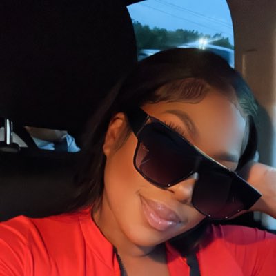 skyleeeee_'s tweet photo. #NewProfilePic https://t.co/Laz8xo2qGI