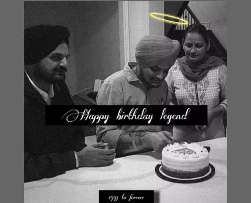 chahal_divyansh's tweet photo. Happy Birthday The Most Pious Soul SIDHU MOOSE WALA🙏 
Sache Patshah Sidhu nu apne charan vich  rakhn🙏

11th June,1993 
#JusticeForSidhuMooseWala https://t.co/mAp1E6F9E6