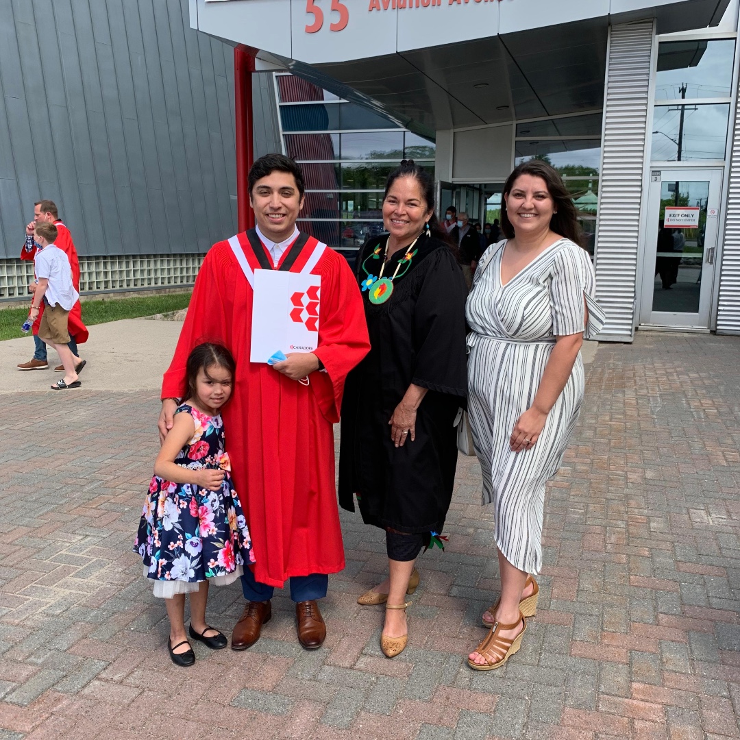 fntinews's tweet photo. Some of our 2022 Graduates travelled to @CanadoreCollege to take part in their convocation ceremony this week. Congratulations to Joshua Bisson who graduated from the FNTI Aviation program!
#FNTI #IndigenousKnowledge #proud #graduates #responsiveeducation #aviation https://t.co/kwV2U7WuLq