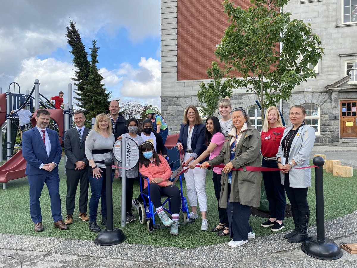 NVSD44's tweet photo. Congratulations to @QueenMaryCE on its new accessible playground, made possible by generous funding from Ministry of Education &amp; Childcare, @CityOfNorthVan and #NVSD44. Bonus: the sun was shining for the grand opening ! #bced https://t.co/nlm6PVf8ra