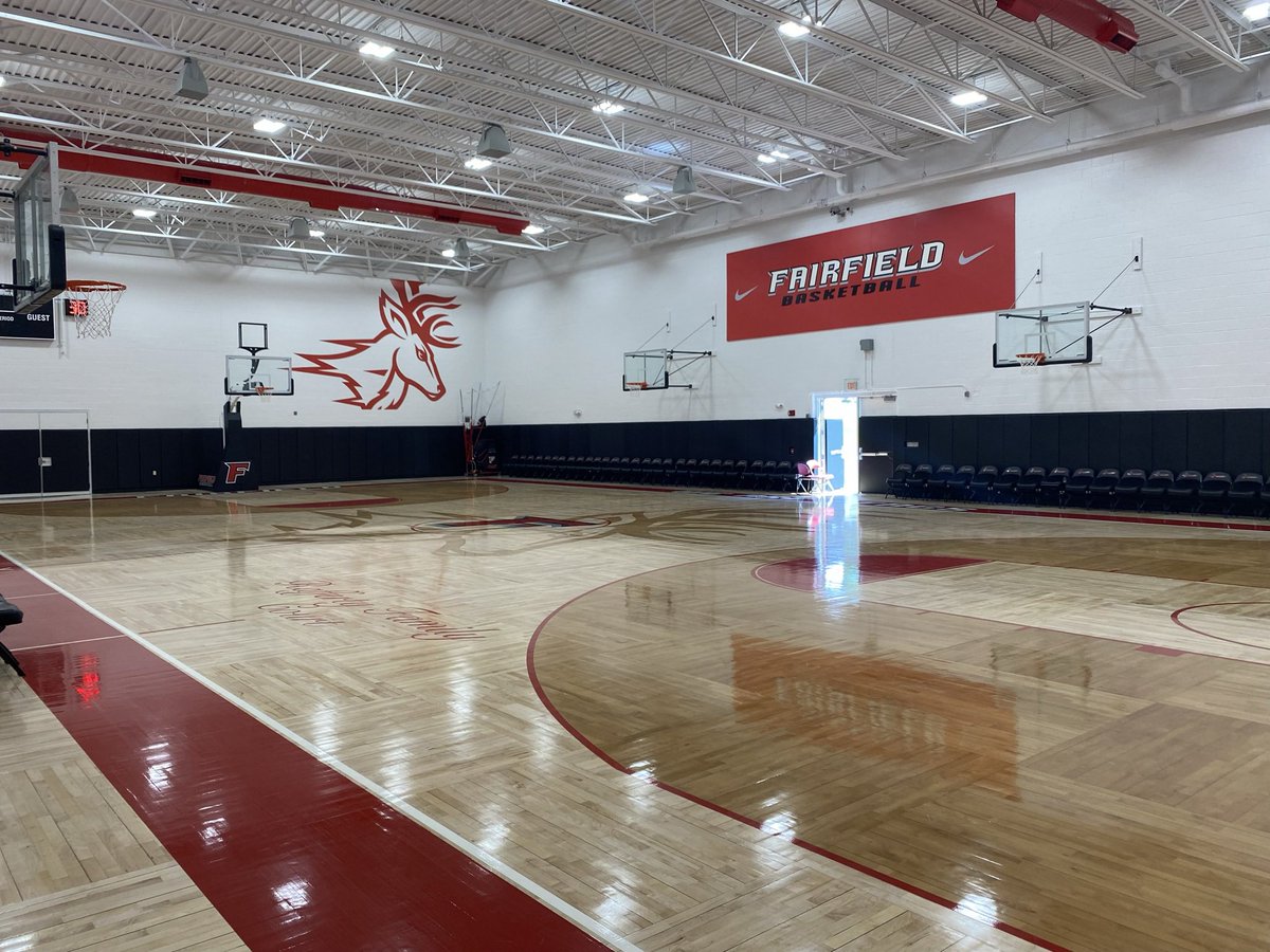 BlakeDuDonis's tweet photo. Can’t wait to get in here with the crew on Monday to start summer workouts. 

The work has already begun. Excited to be a Stag. https://t.co/RzPA2JjsnI