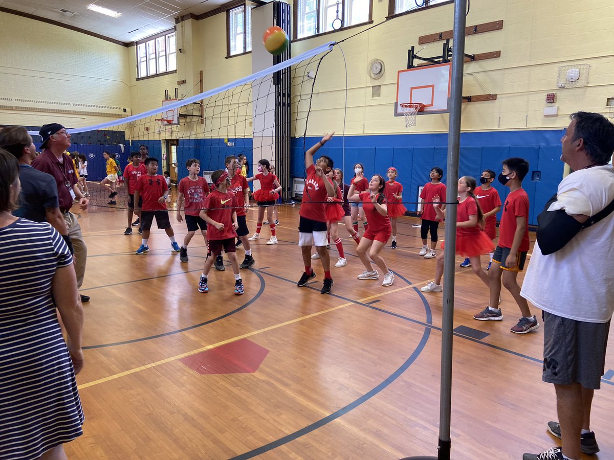 QRGeraghty's tweet photo. Field Day Fun! @QRGega #qrspride https://t.co/9ojD4HDJuW