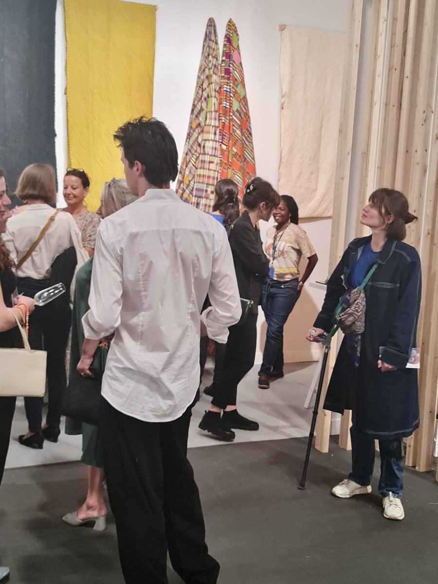 MableAgbodan's tweet photo. Retour en images des moments forts du #vernissage et des premiers jours de l’exposition du salon #révélations.
#SalonRevelations
#Paris #Metiersdart #grandpalaiséphémère #Professionnelsdart #finecrafts #fineart #Togo #MabléAgbodan https://t.co/ZP0Mz4KBeY